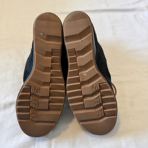 Sorel 10 Evie Sport Lace Black Suede Booties Low Wedge Boots Waterproof - Picture 9 of 11